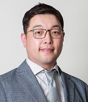 간사 김요한