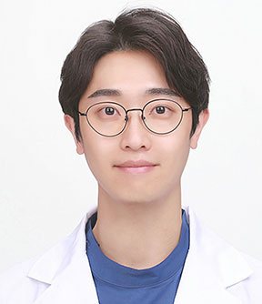간사 최재익